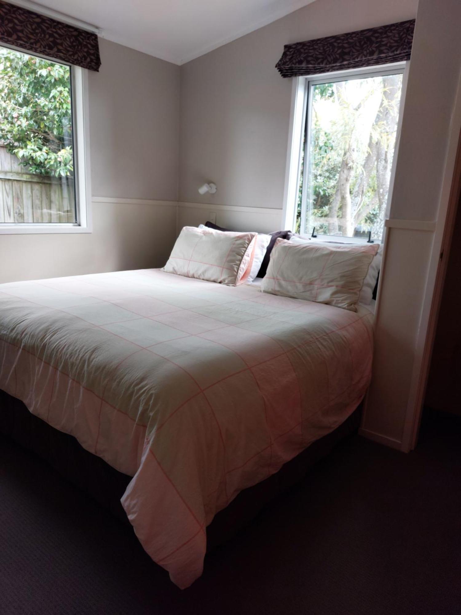Bed And Breakfast Happy Home Taupo Accommodation 외부 사진