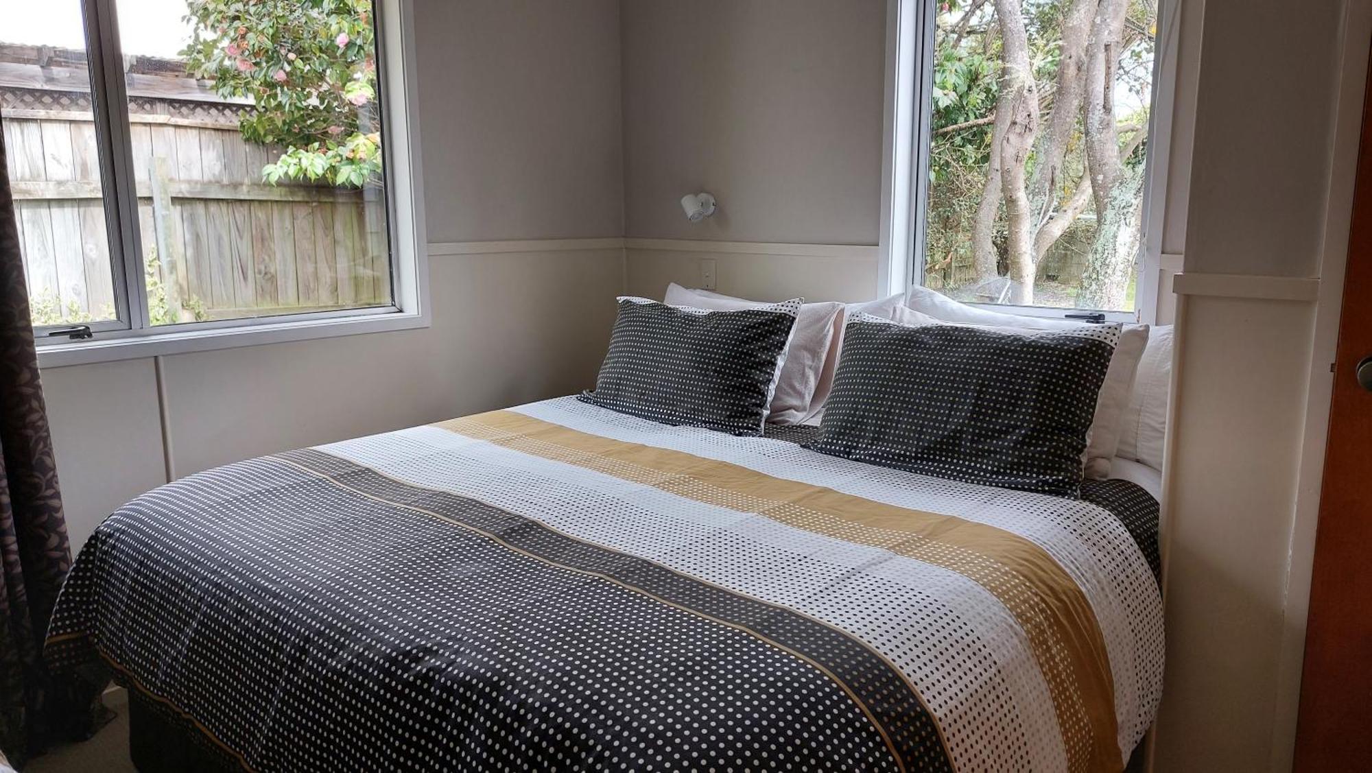 Bed And Breakfast Happy Home Taupo Accommodation 외부 사진