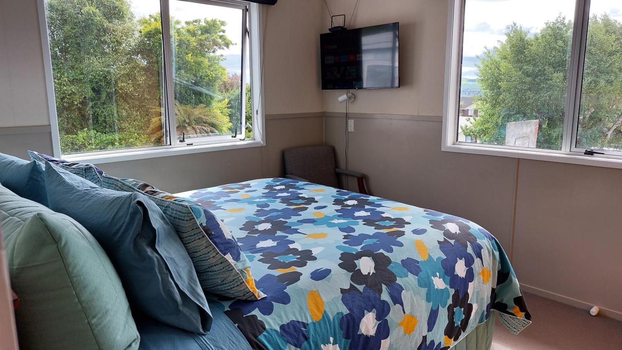 Bed And Breakfast Happy Home Taupo Accommodation 외부 사진
