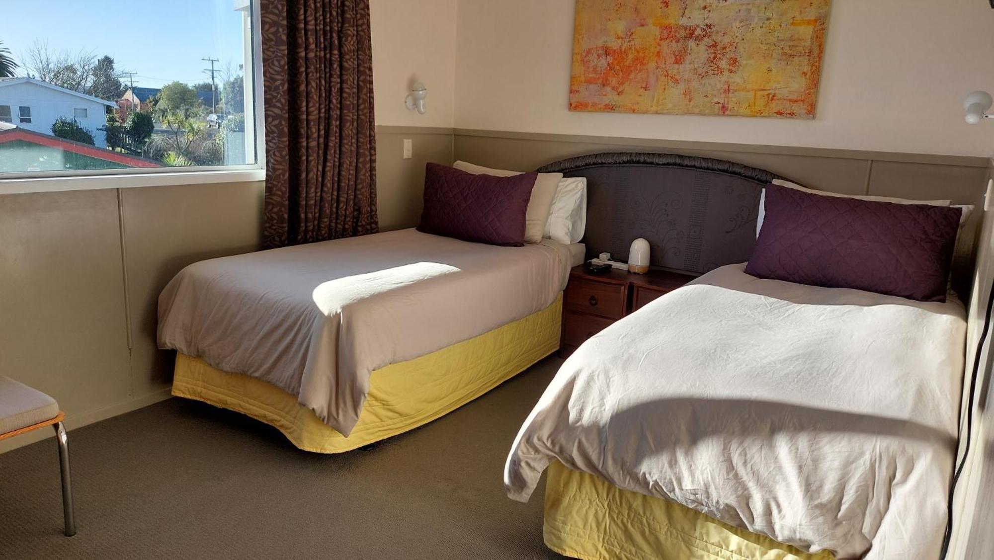 Bed And Breakfast Happy Home Taupo Accommodation 외부 사진