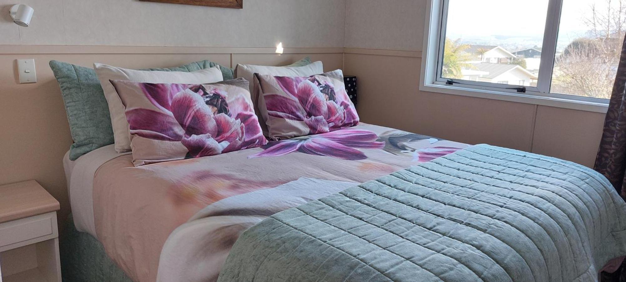 Bed And Breakfast Happy Home Taupo Accommodation 외부 사진