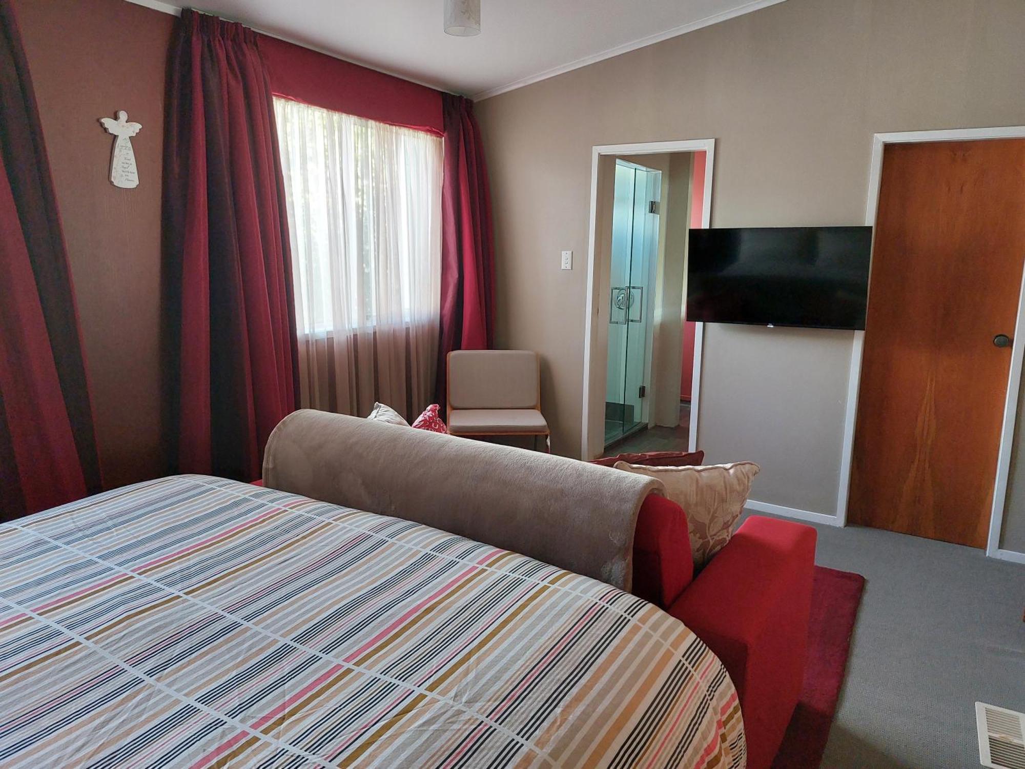 Bed And Breakfast Happy Home Taupo Accommodation 외부 사진
